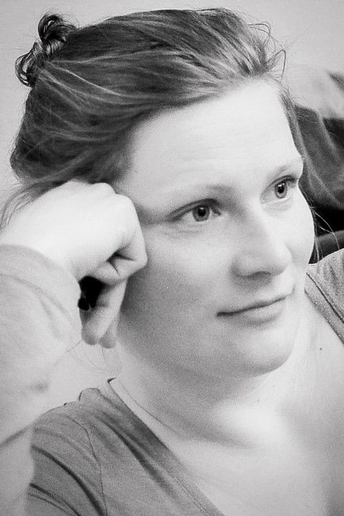 Marion Undusk as Anne