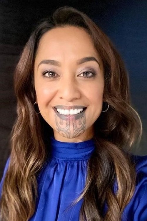 Oriini Kaipara as Hine