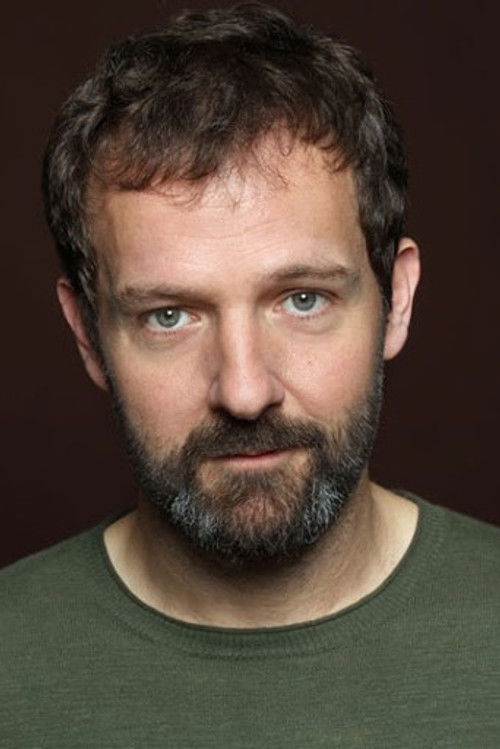 Carlos Villarino as Carlos