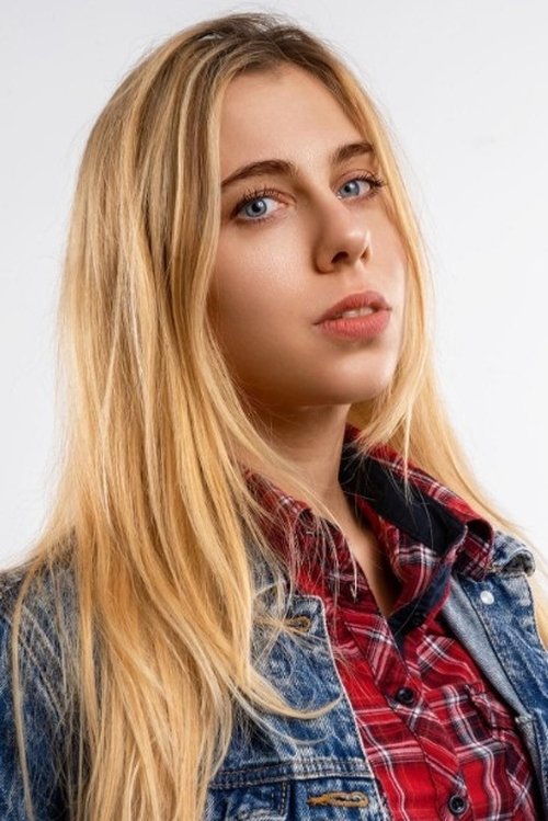 Martina Angelucci as Sofia