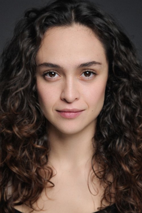 Viridiana Robles as Alicia