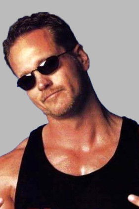 Michael Sanders as Mike Sanders