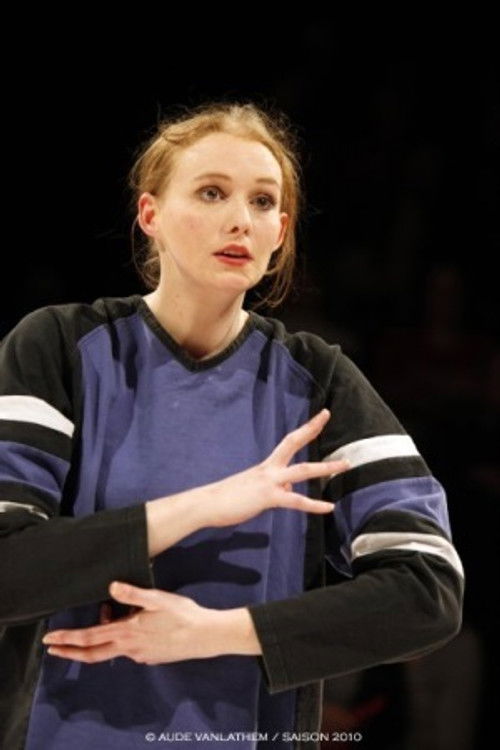 Amélie Saye as Charlotte / Arabella