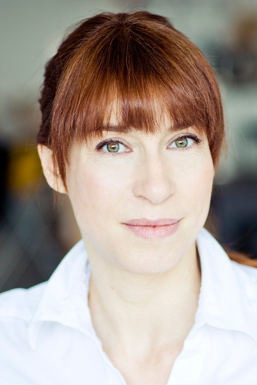 Christine Foley as Serveuse