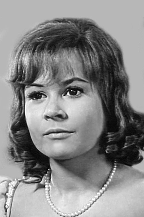 Juliane Korén as Jannis Mutter