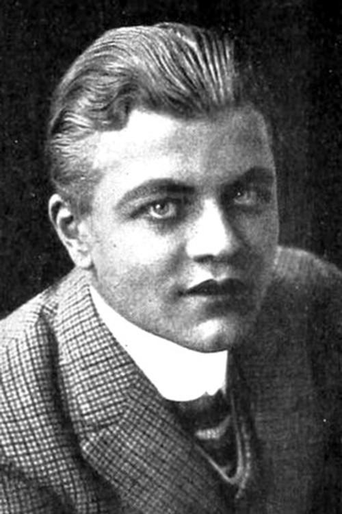 Billy Mason as Harry Bitt