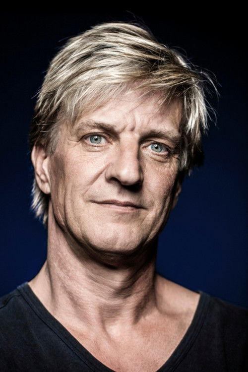 Wim Kieft as Self - Old Soccer player