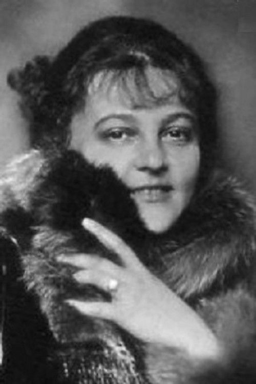 Hansi Arnstaedt as MarionsTante