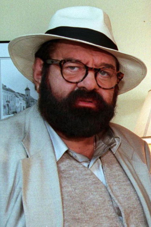 Herwig Seeböck as Detective Uebleis (Polar bear)