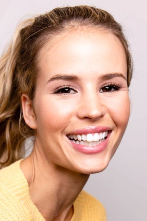 Elvira Troger as Pigan Sara