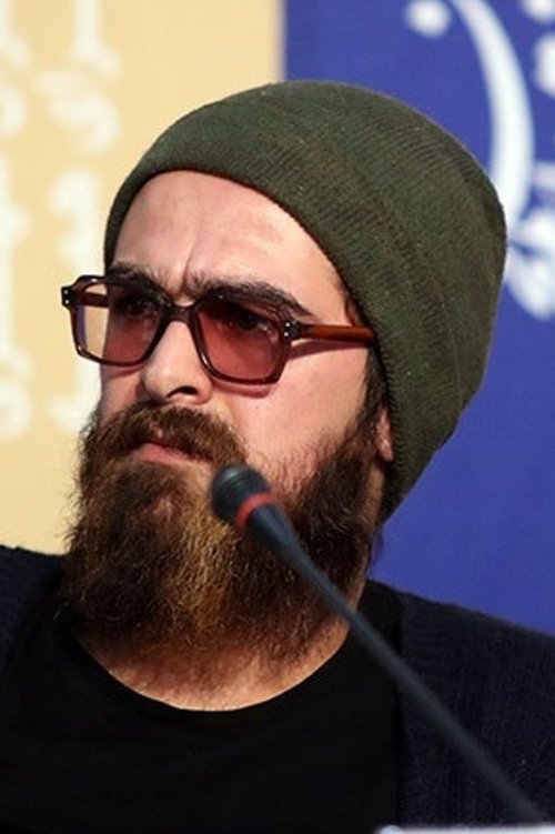 Mirsaeed Molavian as Reza Fakhar