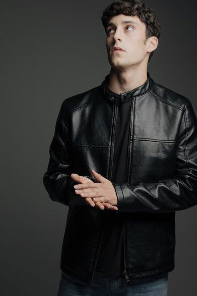 Pau Llordella Pinedo as 