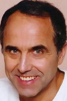 Jürgen Schilling as Dr. Pascher