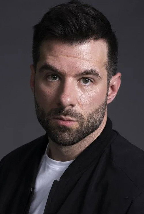 Curtis Steeksma as Bill