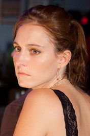 Julianna Piechoczek as Lola