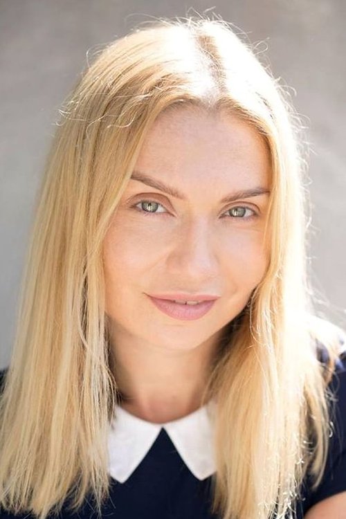 Cristina Cioran as Margo