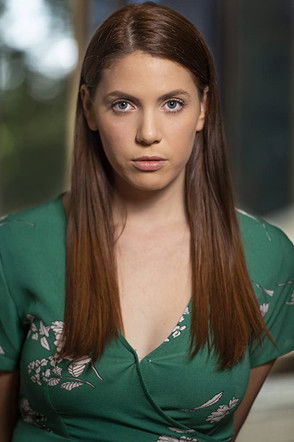 Caitlyn Leo as Claire