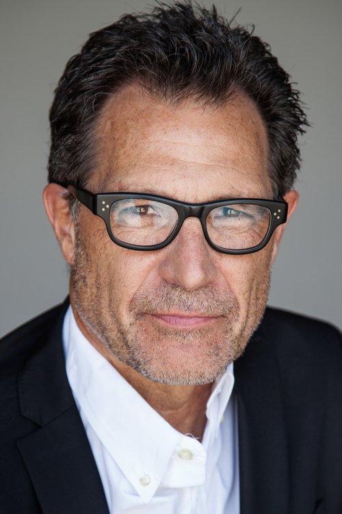 Michael Cummings as Martin