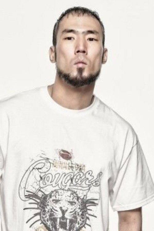 Jeong Sang-su as 인터넷 가수