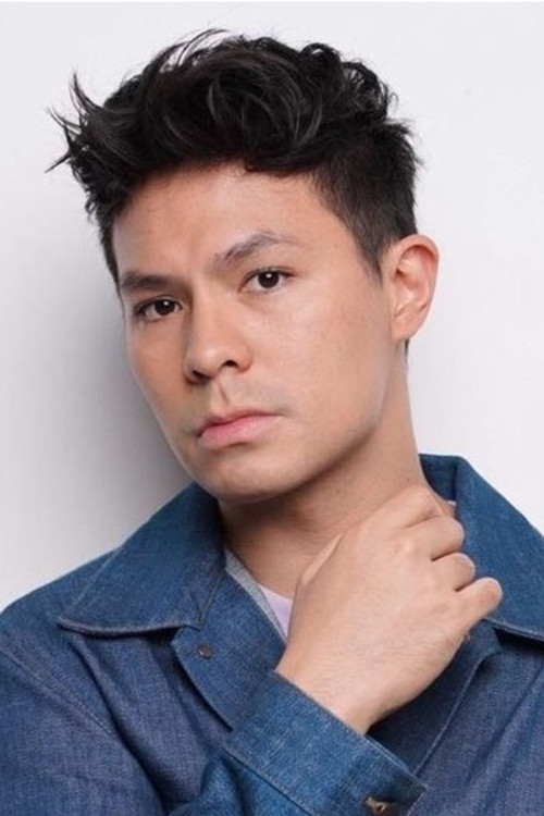 Fero Walandouw as Glenn