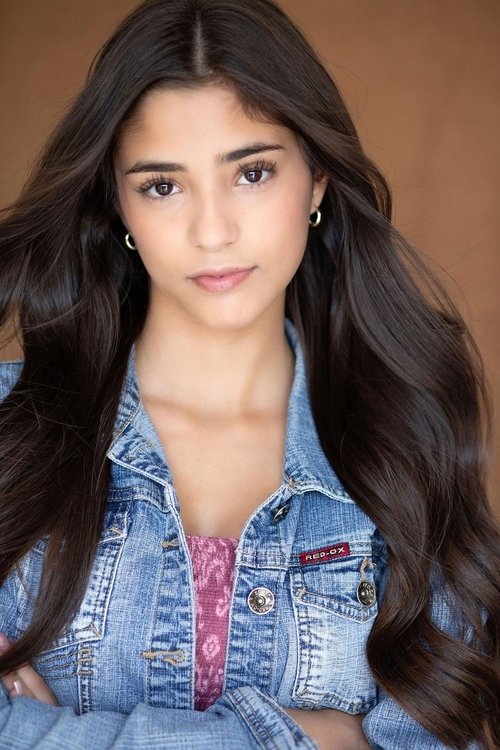 Nathalia Lares as Elaine (Teen)