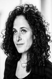 Olinda Larralde Ortiz as Monica Melkert-Léon