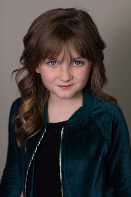 Elle Lisic as Daughter