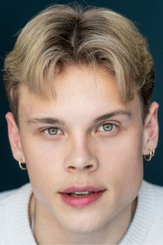 Samuli Ainasvuori as Self - Host