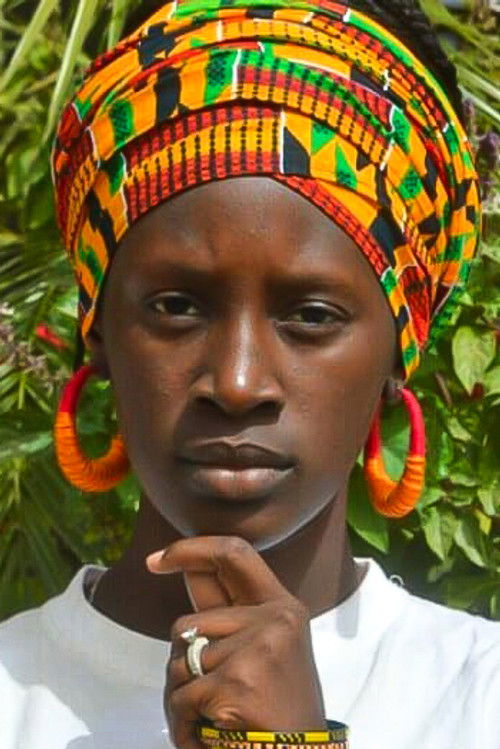 Nguissaly Barry as Awa