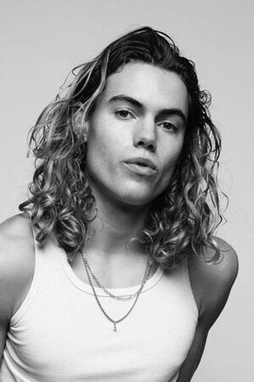 Ritse de Jong as Hunter 5