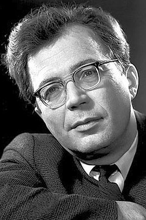 Georgiy Kulikov as Seryozha Usikov