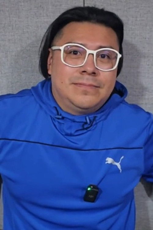 Irwin Daayan as Fefe / Gogo / Vendedor (voice)