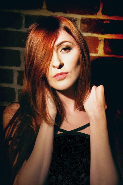 Nomi Abadi as Girlfriend