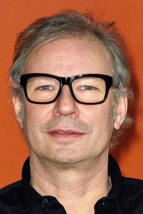 Leander Haußmann as Chief Editor