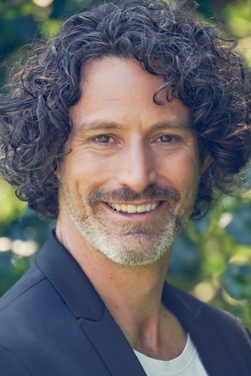 Markus Walz as Frank