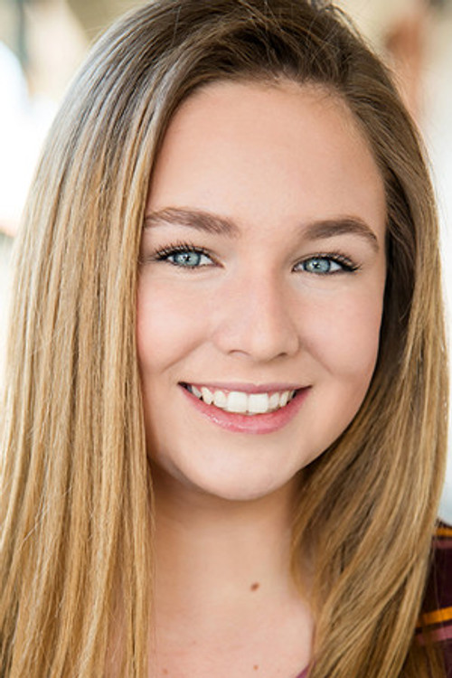 Taylor Pigeon as Shanae