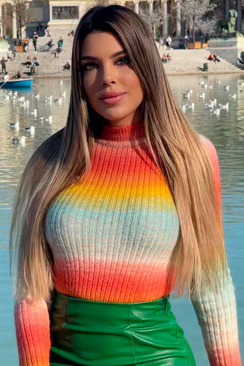 Andrea Gasca as Self - Contestant