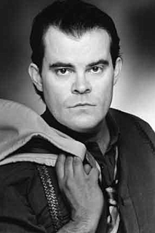 Juan Rueda as Gill Tea (voz)