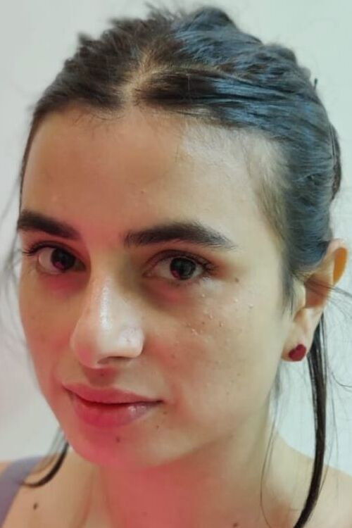 Momita Jaisi as Shreya