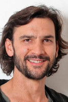 Sebastián Arrigorriaga as Vaca