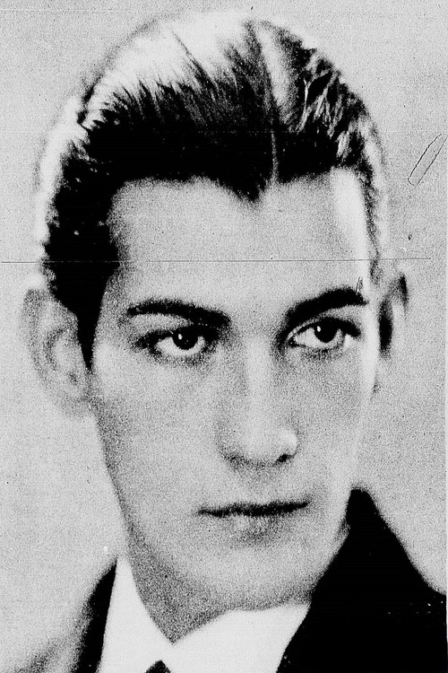 Ernani Augusto as Mordomo