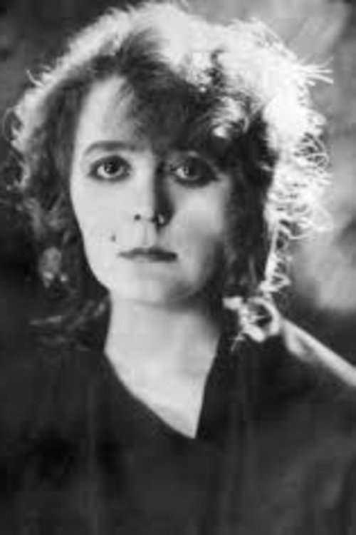 Gertrude Welcker as Countess Dusy Told