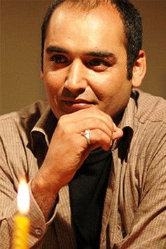 Rombod Shekarabi as Farhad