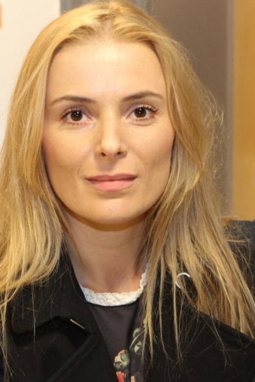 Halina Mlynková as Helga