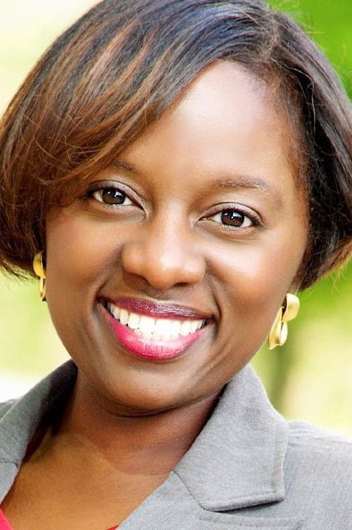 Angela Ray as Mayann Armstrong