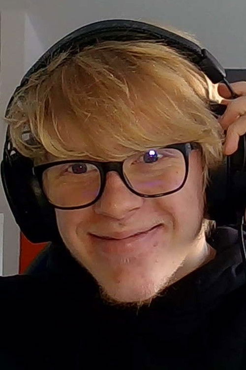 Noah Redeker as Toah