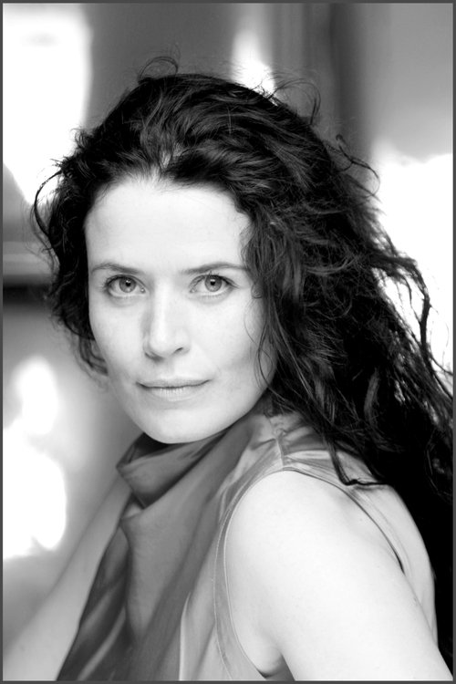 Gørild Mauseth as Her