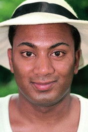 Martin Vendelbo as Robinson Martin