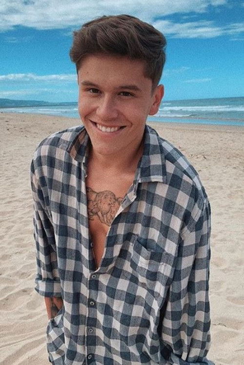 Jai Waetford as Hayden Broadis