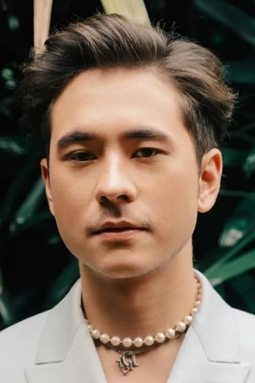 Jerome Kurnia as Suurhof